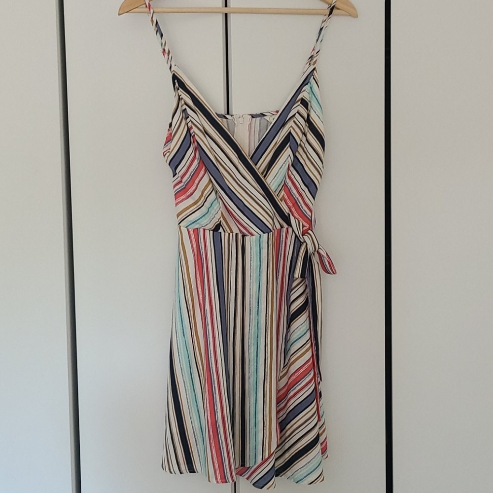 womens faux wrap dress